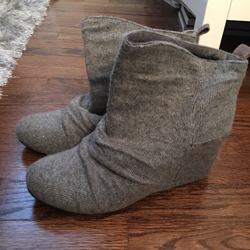 Aldo sock wedges size 7